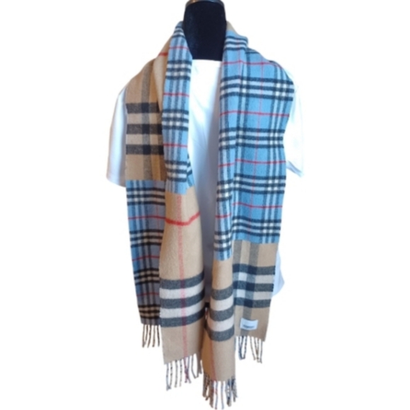 Burberry Cashmere/Wool Blend Scarf - Nova Check & Unisex - Picture 4 of 7